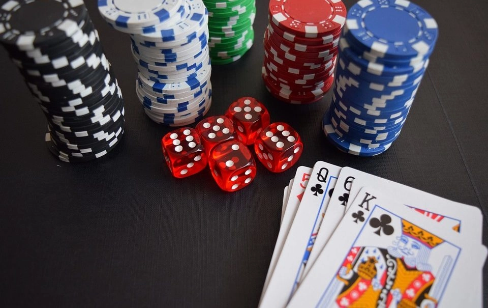 Casino VN88 - Sảnh Bài Đẳng Cấp, Uy Tín Số 1 2 Sảnh Casino VN88 mang đến một loạt trò chơi sòng bạc từ kinh điển đến hiện đại